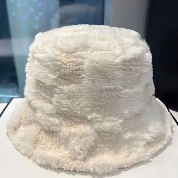 The Snug Aura Bucket Hat - Marshmallow Frost - Picture 2 of 2